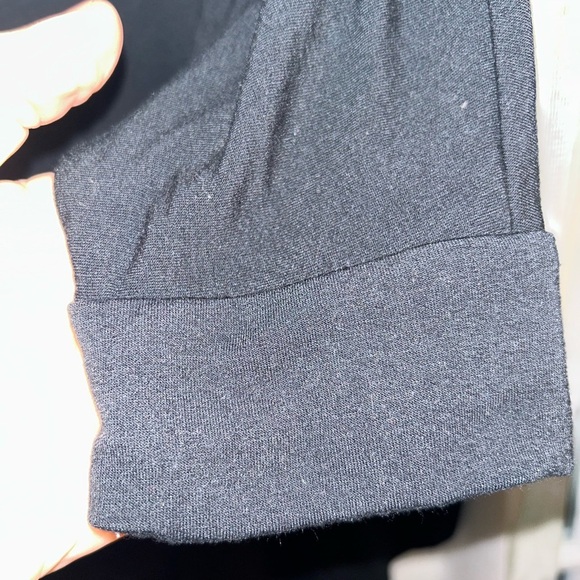 Shannon Passero -Large black top wide fit stylish - dress up or casual- - Picture 3 of 7